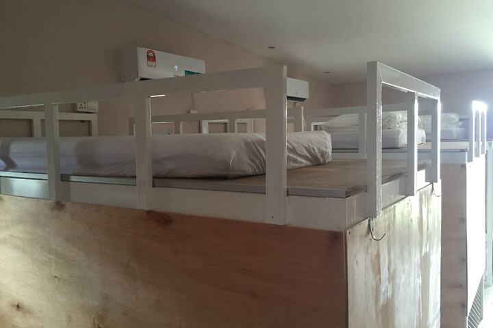 Room 7 of 129