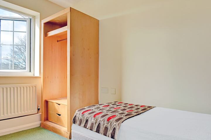 Room 15 of 50