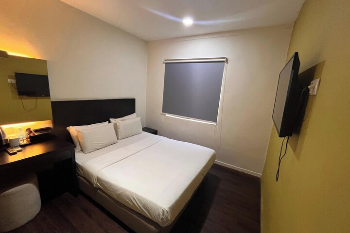 Room 18 of 88