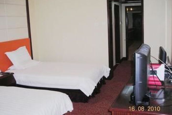 Room 7 of 23