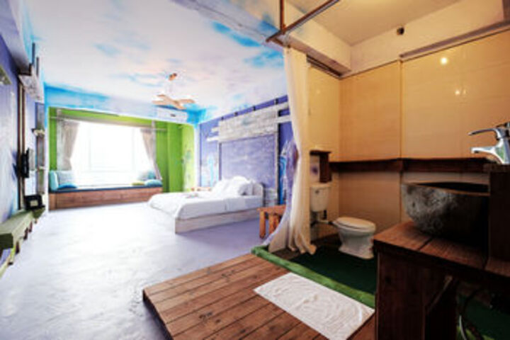 Room 22 of 36