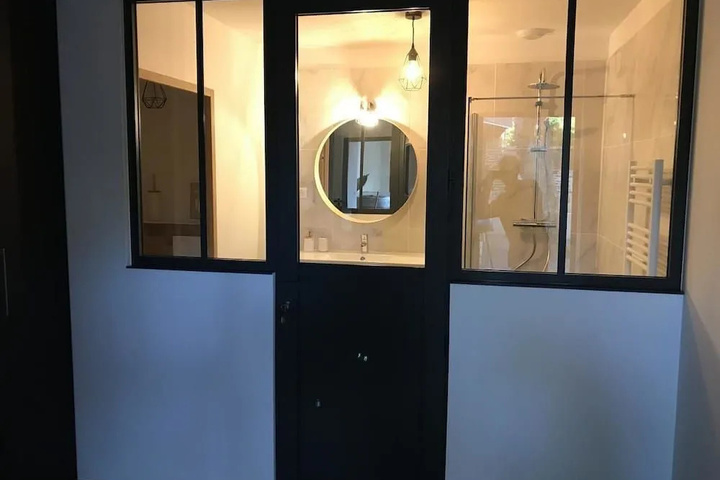Room 10 of 13