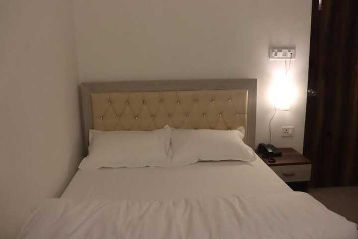 Room 37 of 54