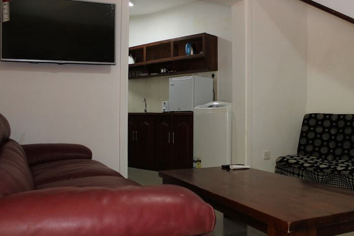 Room 9 of 33