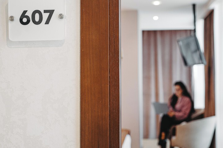 Room 131 of 342