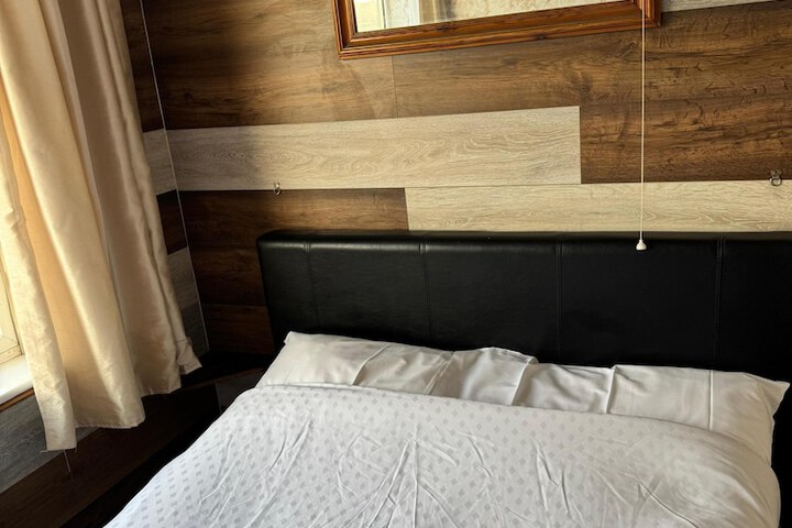 Room 84 of 156