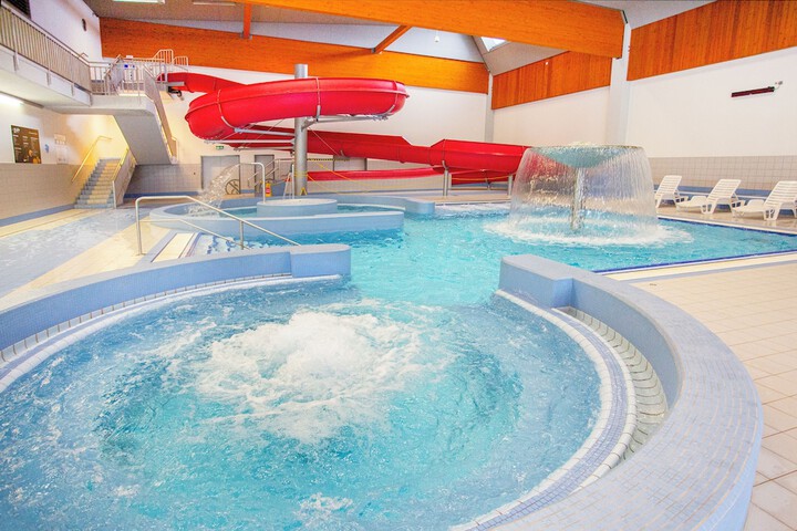 Pool 53 of 60