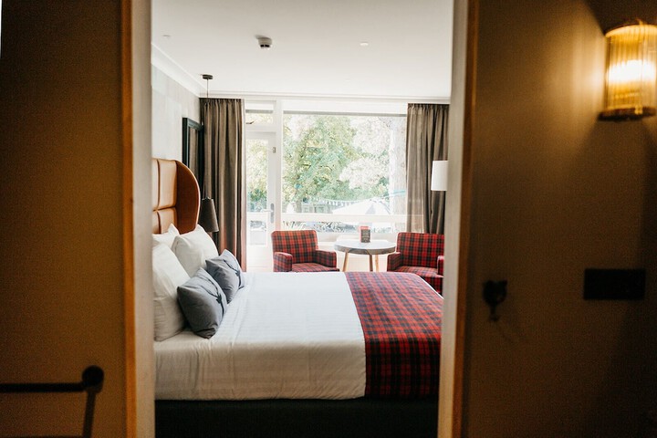 Room 18 of 93