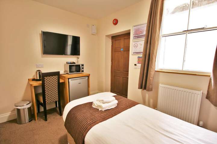 Room 17 of 44