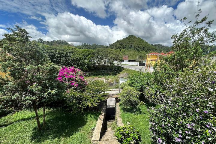 Las Flores Comfort Hotel