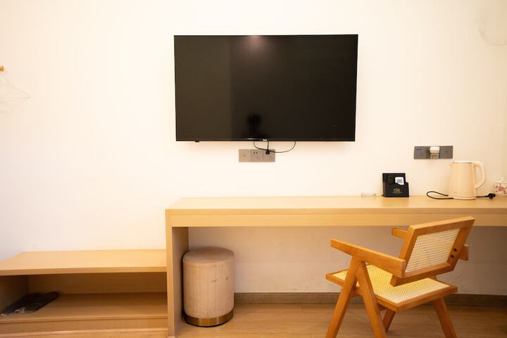 Room 10 of 49