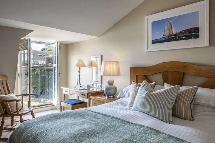Room 26 of 94