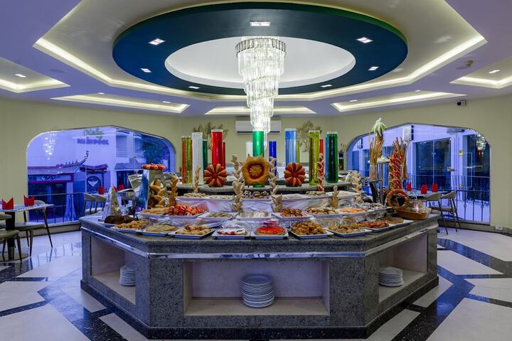Dining 117 of 162