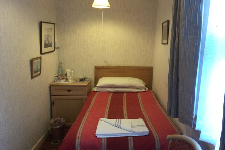 Room 60 of 170