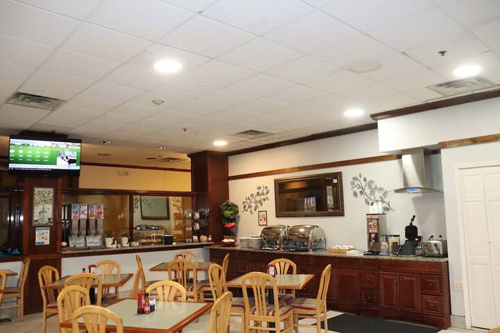 Breakfast area