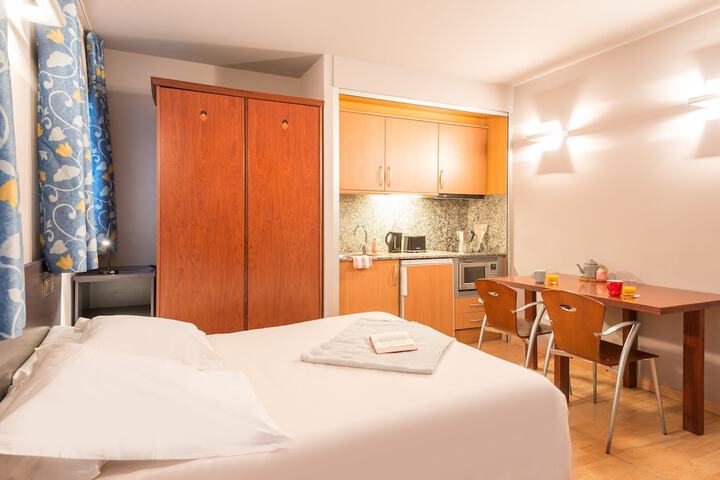 Room 16 of 52
