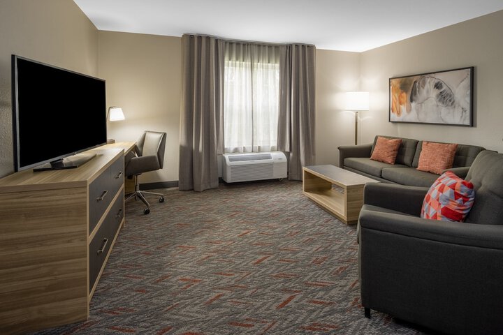 Room 14 of 25