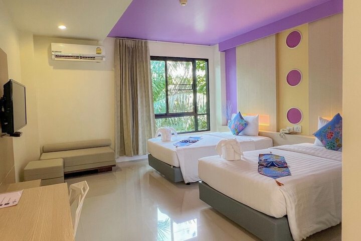 Room 4 of 14