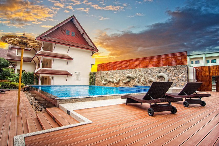 Sundeck 138 of 143