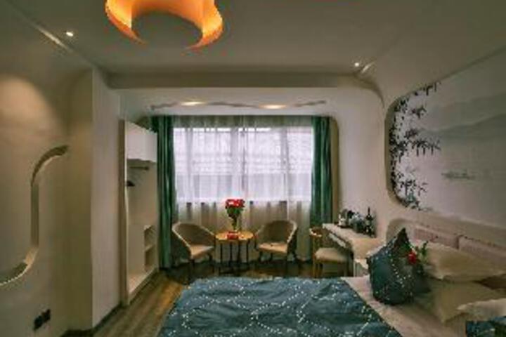 Photo of Chonpines Hotel (Lishui Huadun Street)