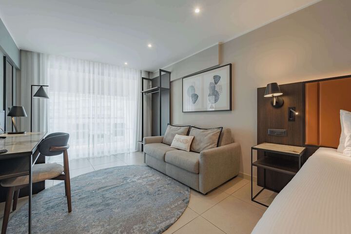 Room 34 of 114