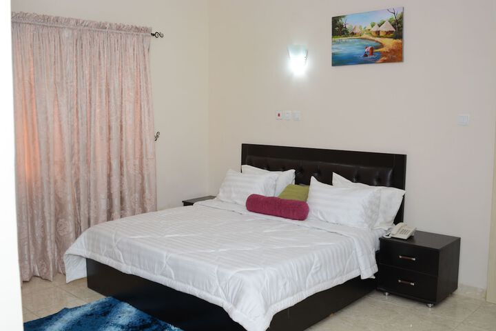 Room 16 of 35