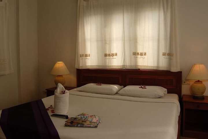 Room 11 of 31
