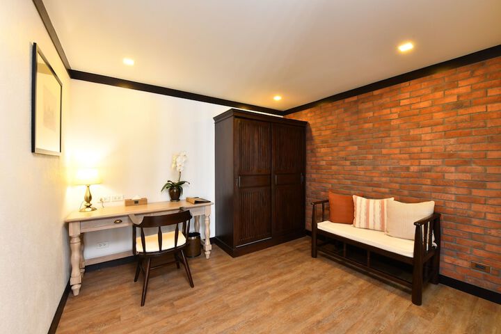 Room 40 of 89