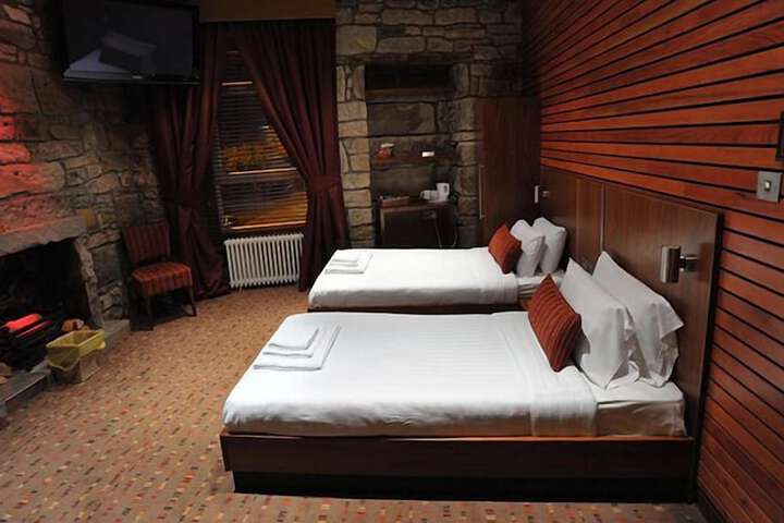 Room 19 of 46