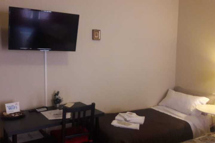 Room 12 of 63