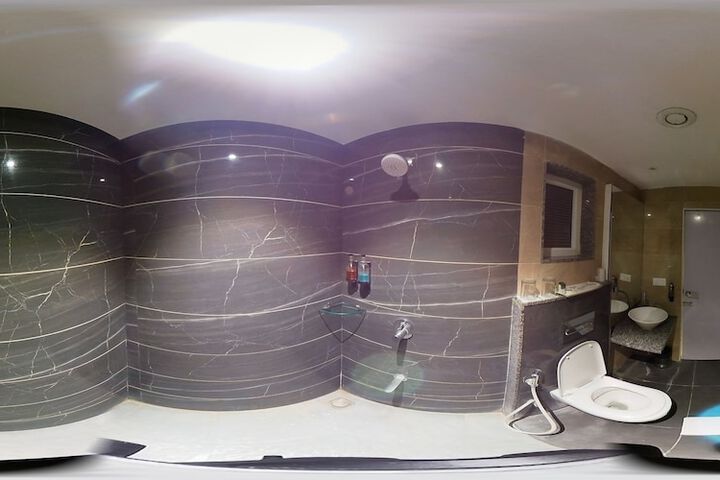 Room 20 of 35
