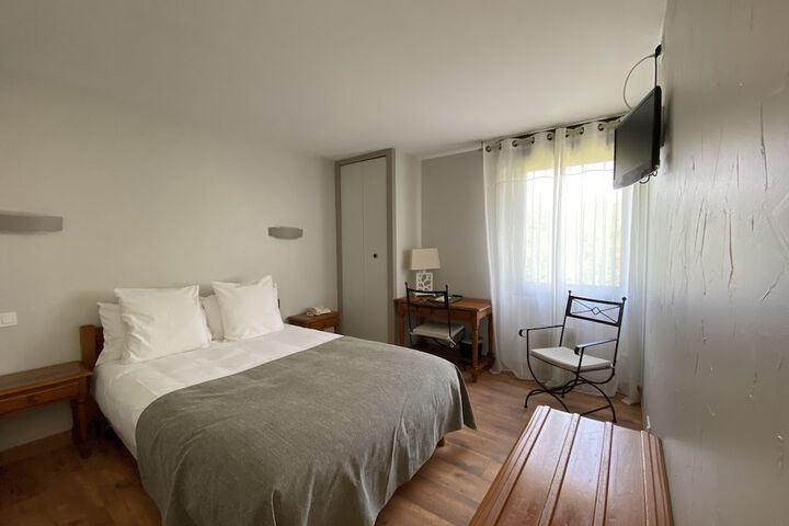 Room 11 of 30