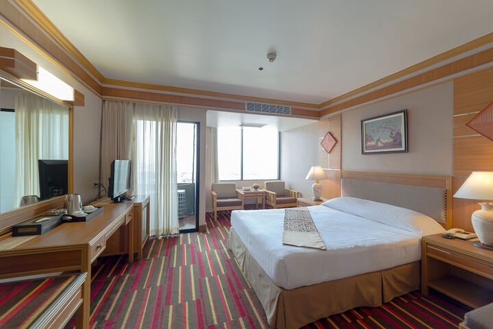Room 21 of 104
