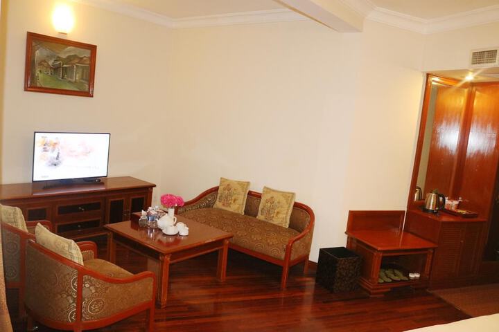 Room 22 of 38