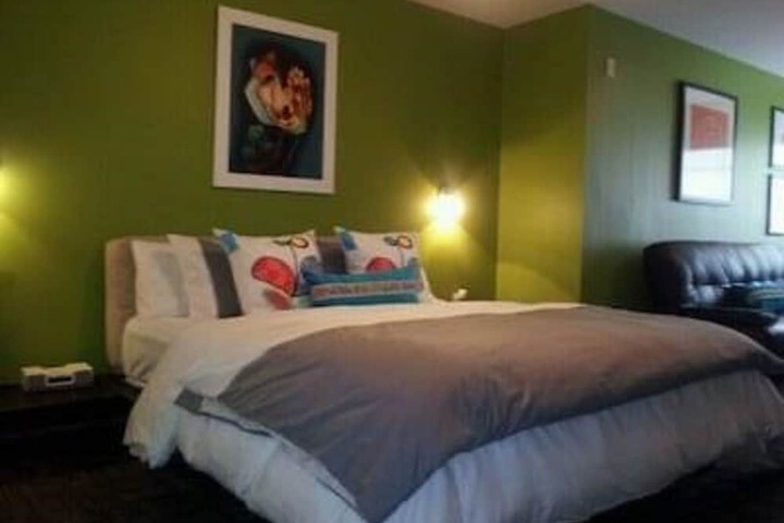 Room 7 of 36