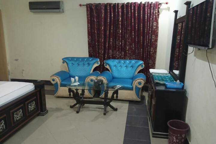 Room 16 of 24