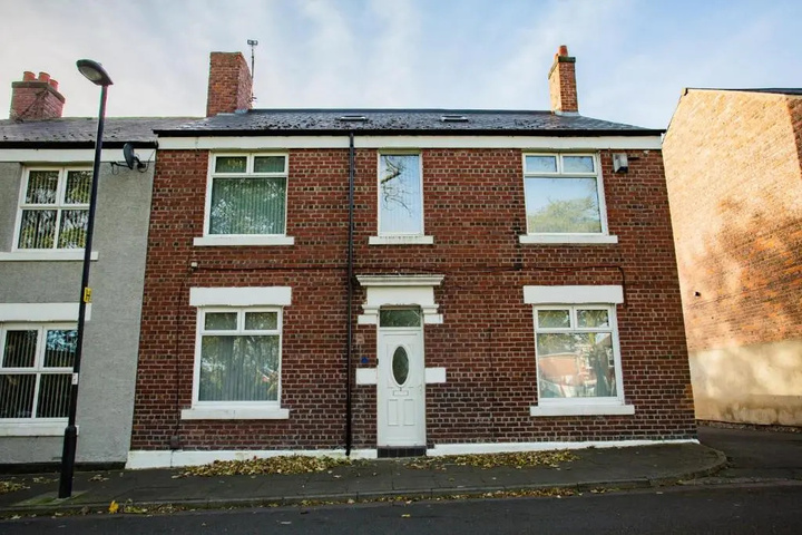 Exterior of Chirton House by #ShortStaysAway