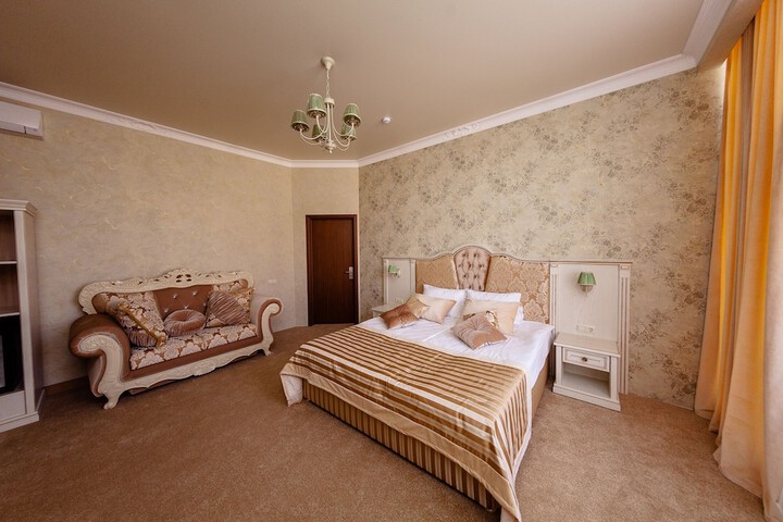 Room 17 of 57