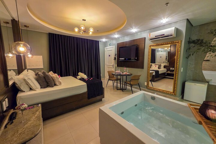 Room 30 of 35