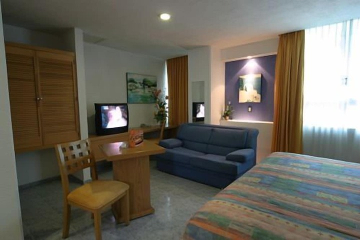 Room 8 of 28