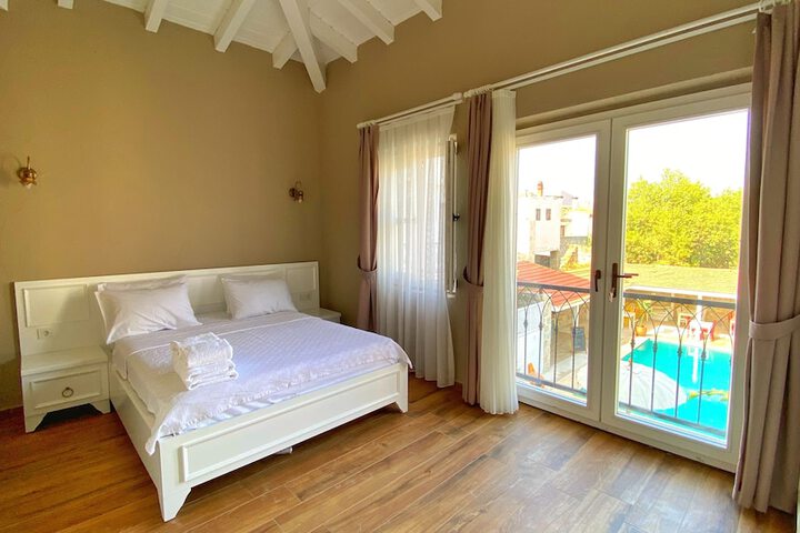 Room 3 of 57