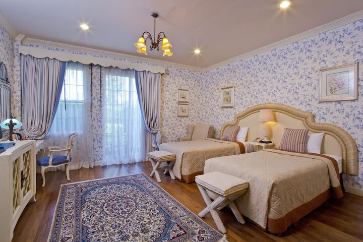 Room 9 of 228