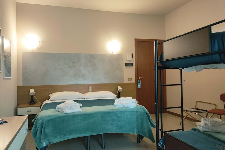 Room 47 of 71