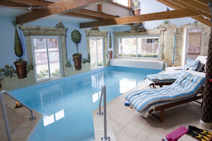 Pool 15 of 23