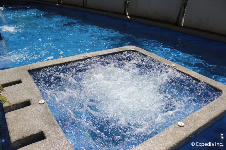 Pool 49 of 77