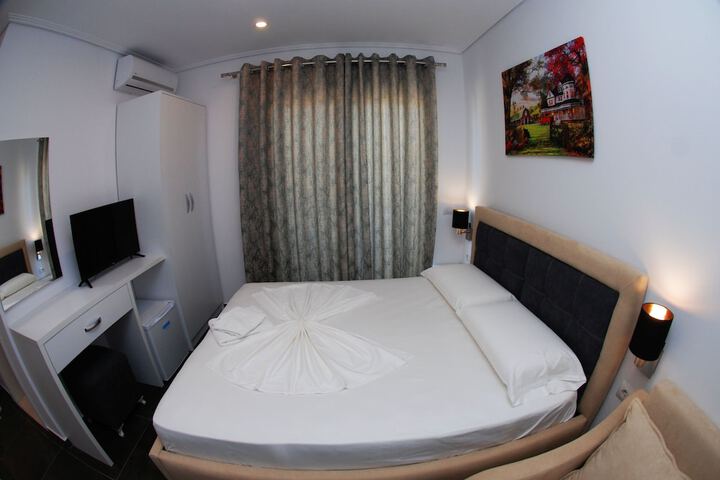 Room 20 of 24
