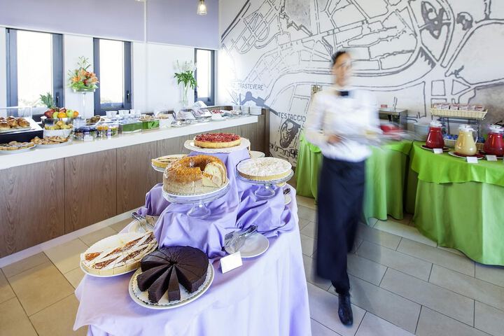 Breakfast/Coffee Service 33 of 61