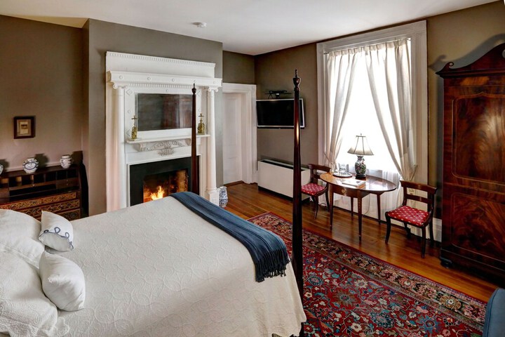 Room 42 of 57