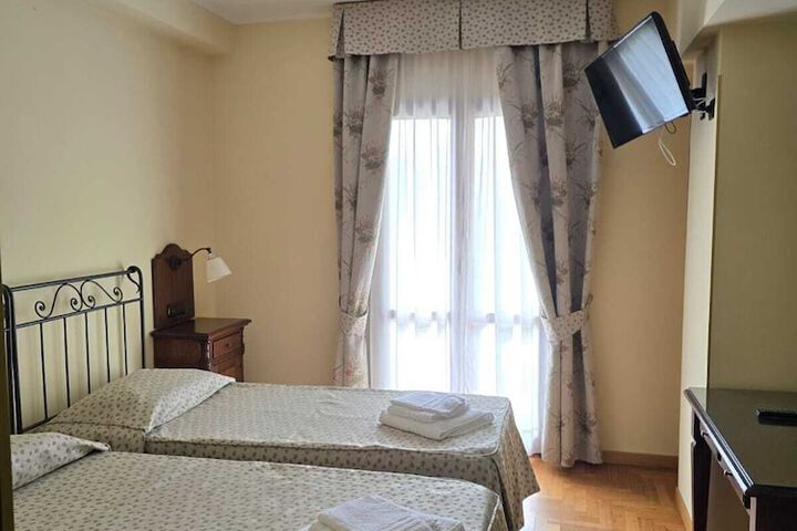 Room 8 of 39