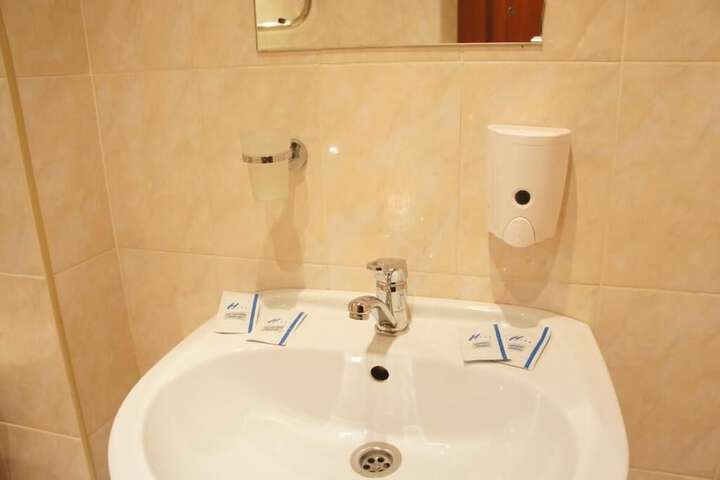 Room 7 of 26